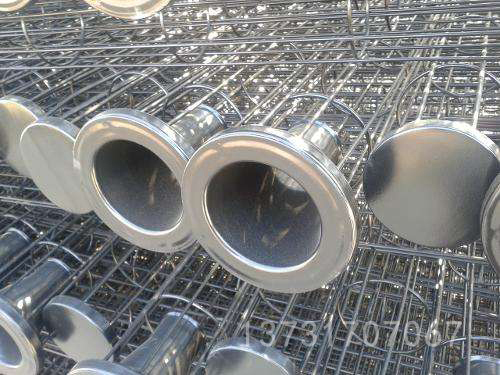 福建連先生定購(gòu)的φ125×2500除塵骨架已發(fā)貨 福建連先生定購(gòu)的φ125×2500除塵骨架已發(fā)貨